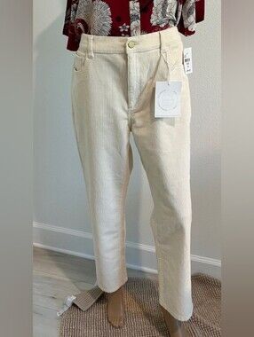 DL1961 Patti Straight Leg Corduroy High Rise Vintage Style Ankle Size 32 NWT